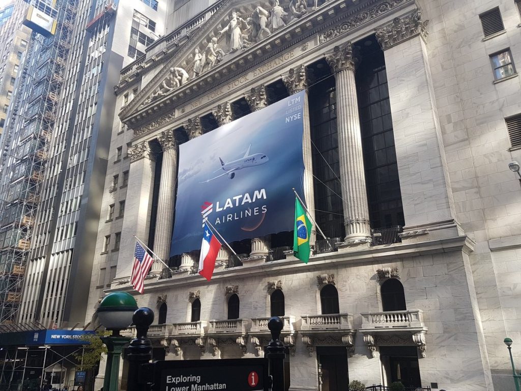 Las acciones de Estados Unidos subieron este lunes guiadas las tecnológicas