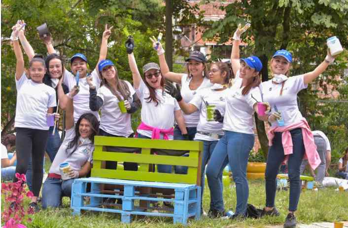 Grupo Sura reúne a más de 3.100 voluntarios para contribuir con el desarrollo sostenible Grupo Sura reúne a más de 3.100 voluntarios para contribuir con el desarrollo sostenible
