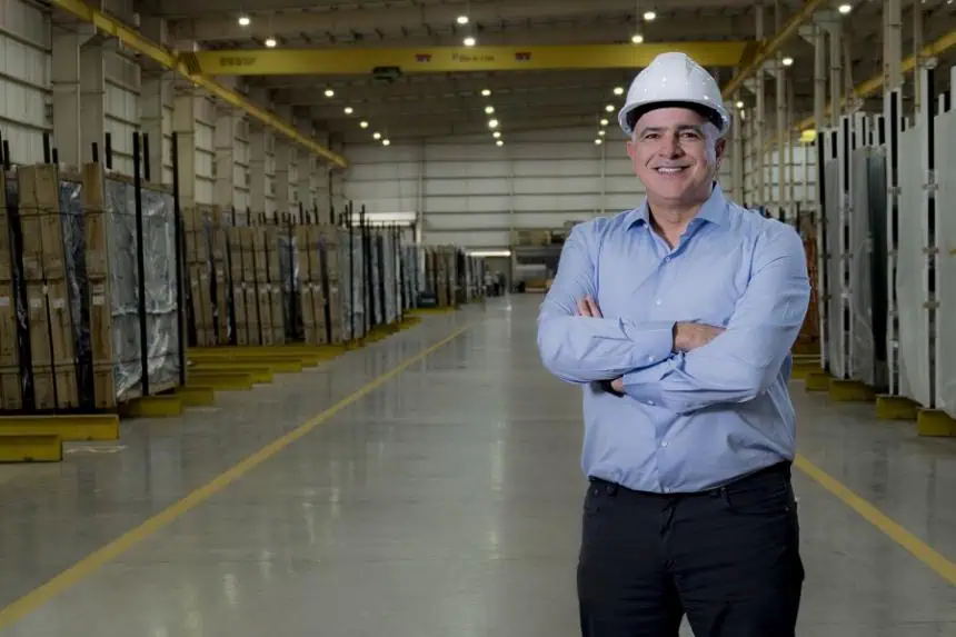 Salario mínimo, jornada laboral e impuestos; las preocupaciones del COO de Tecnoglass Salario mínimo, jornada laboral e impuestos; las preocupaciones del COO de Tecnoglass