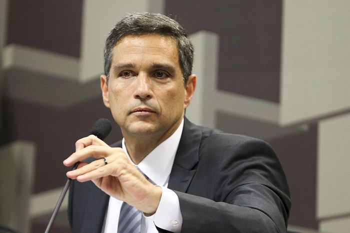 Gobernador del Banco Central de Brasil ve espacio para recortar tasas de interés en diciembre