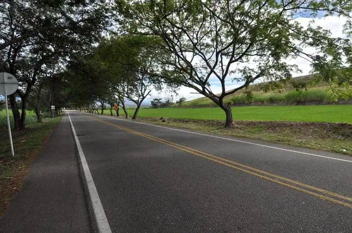 Recomendación para que planifique su viaje y reduzca costos Carretera