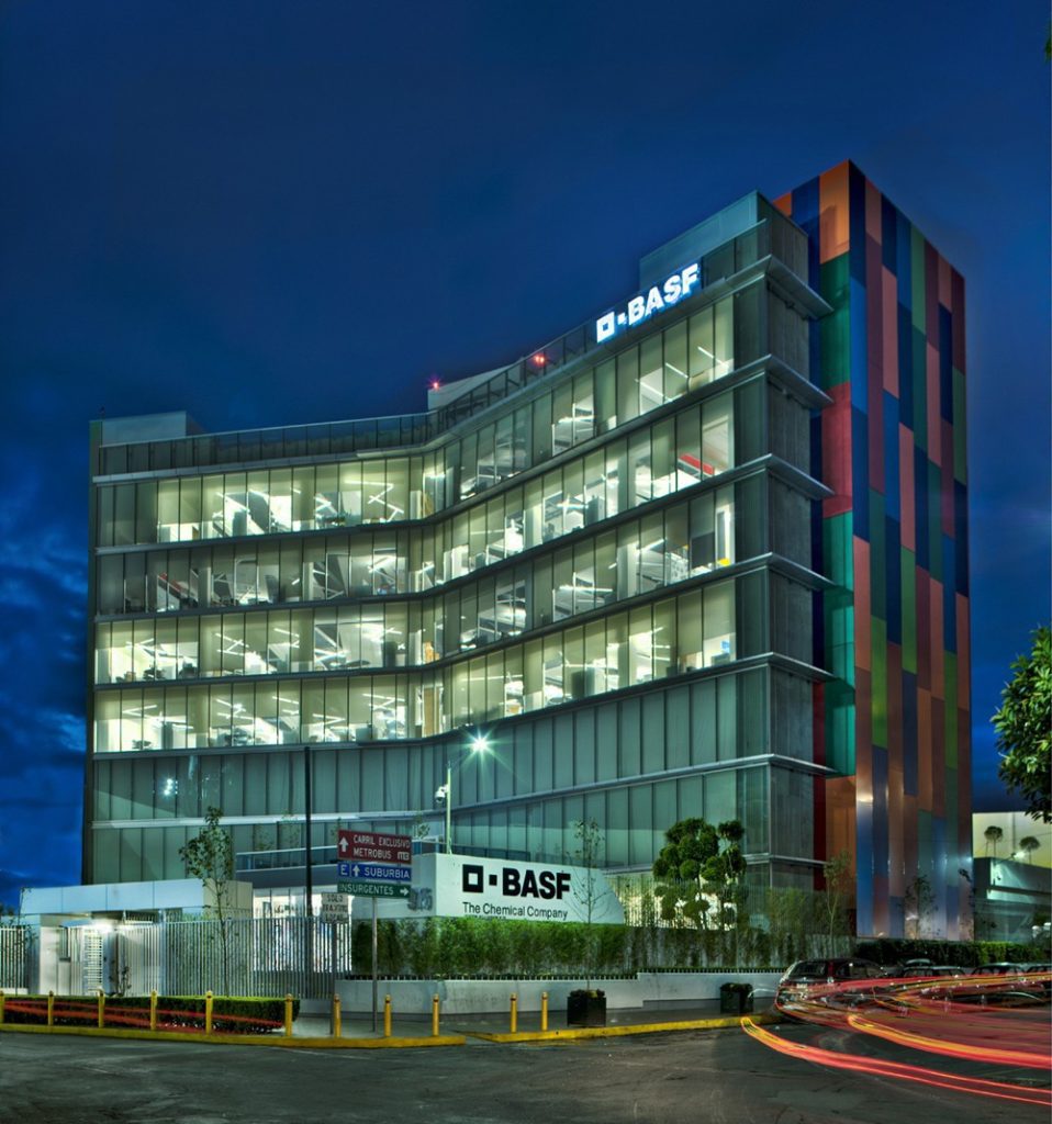 BASF proyecta crecimiento de doble dígito el próximo año; aumenta foco en sostenibilidad