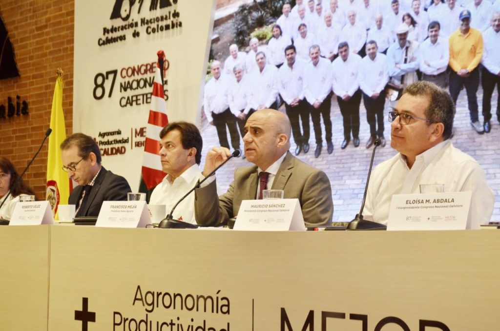 El Banco Agrario anuncia nueva cuenta de ahorros especial para caficultores El Banco Agrario anuncia nueva cuenta de ahorros especial para caficultores