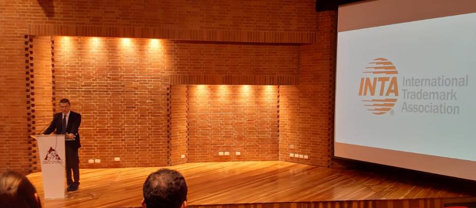 Industrias intensivas en marcas contribuyen al 20 % del PIB de Colombia y generan el 13 % del empleo