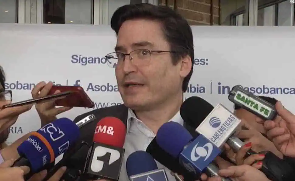 Asobancaria: Incremento del salario mínimo del 8 % no es viable Asobancaria: Incremento del salario mínimo del 8 % no es viable
