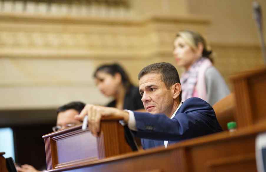 Reforma Tributaria fue aprobada en la Plenaria de la Cámara de Representantes Reforma Tributaria fue aprobada en la Plenaria de la Cámara de Representantes