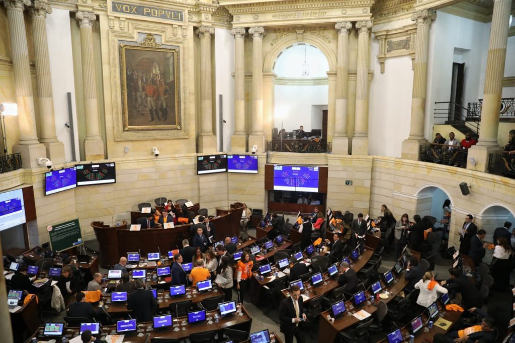 Aprobada en último debate reforma al Sistema General de Regalías, municipios más pobres recibirán 15%