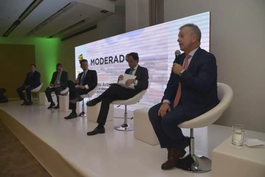 Zona Franca de Bogotá terminará el 2019 con 240.000 operaciones que representan más de US$9.000 millones Zona Franca de Bogotá terminará el 2019 con 240.000 operaciones que representan más de US$9.000 millones