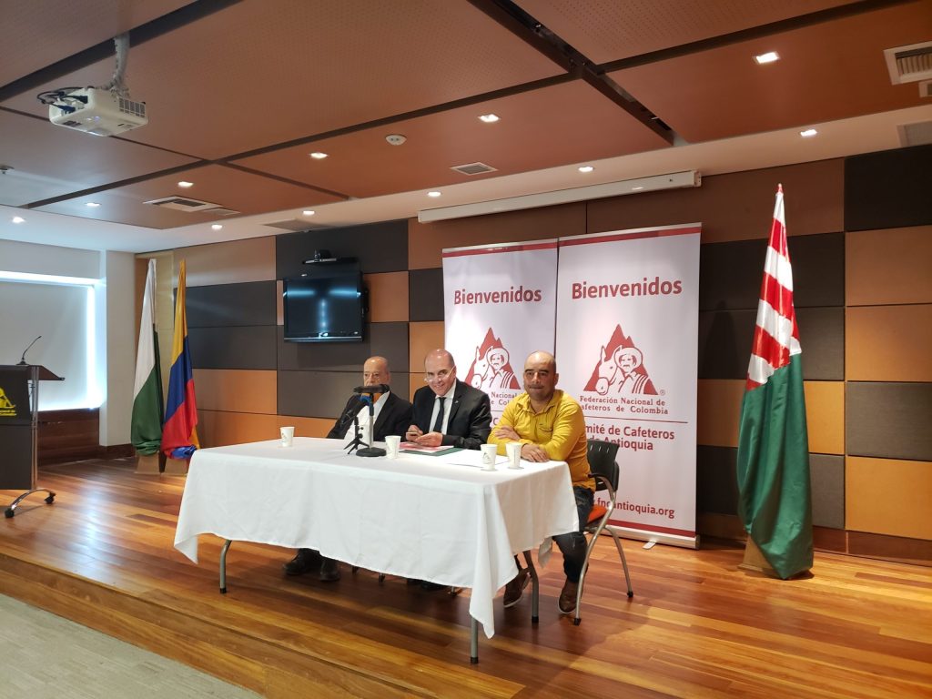 Cafeteros en Antioquia recibieron inversiones por $55.200 millones en 2019; no se evalúa aún impacto por coronavirus en mercados asiáticos