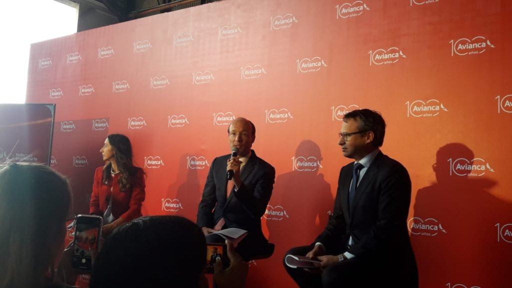 Avianca celebra sus 100 años con nuevas rutas y planes en hubs de Bogotá y San Salvador