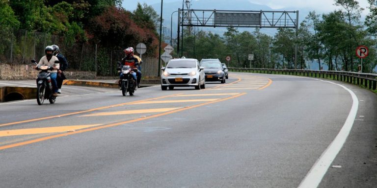 En 15 días de junio, compra de carros nuevos cayó 36,6 % en Colombia; en motos bajó 25 %