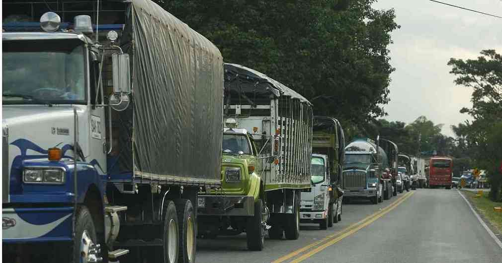 Protesta de transportadores no ha afectado abastecimiento de alimentos en Bogotá