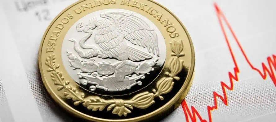 Fitch y Moody's advierten grandes riesgos para México respecto a su nota soberana Fitch y Moody's advierten grandes riesgos para México respecto a su nota soberana