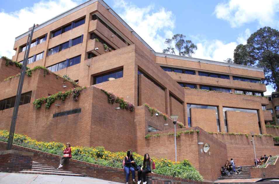 La Universidad del Externado quiere incrementar su participación accionaria en Grupo Bolívar