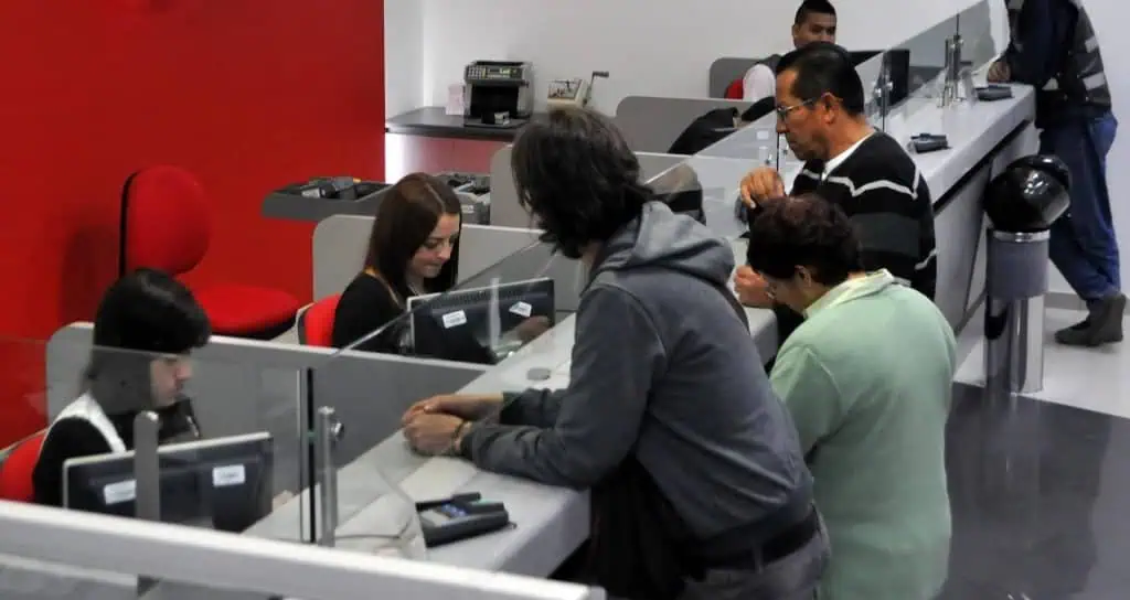 Sistema financiero ha ayudado a casi tres millones de colombianos en cuarentena bancos en Colombia