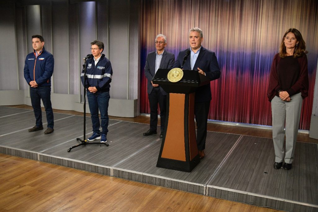 Bogotá extiende aislamiento voluntario hasta el martes a la media noche