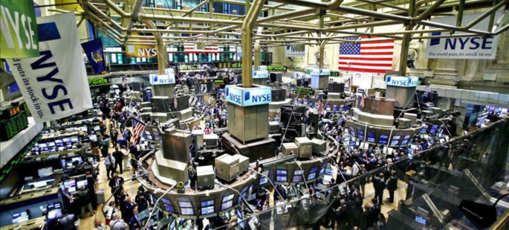 Dow Jones salta más de 400 puntos tras buenas noticias de Boeing