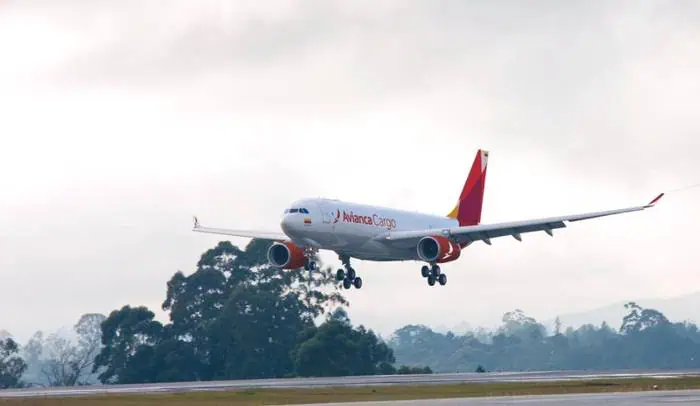 Avianca reinició sus vuelos en Ecuador tras varios meses en pausa por coronavirus Avianca aumenta operación en Colombia; transportó 94.000 pasajeros luego de la reactivación