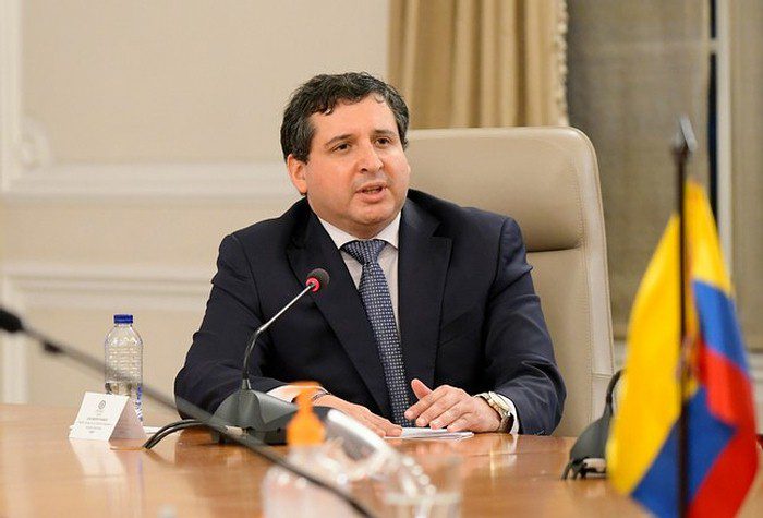 Gobierno de Colombia evalúa suspender IVA a locales comerciales cerrados Gobierno de Colombia evalúa suspender IVA a locales comerciales cerrados