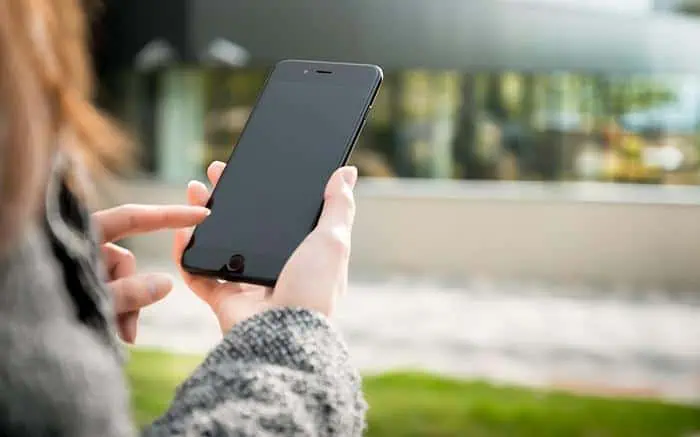 Facebook y WhatsApp aumentarán capacidad para videollamadas grupales Facebook y WhatsApp aumentarán capacidad para videollamadas grupales