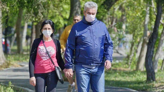 Colombia aún está dentro de la primera ola de contagios de Covid-19, según MinSalud Otro máximo de contagios y fallecidos en Colombia por coronavirus; recuperados son casi 35.000