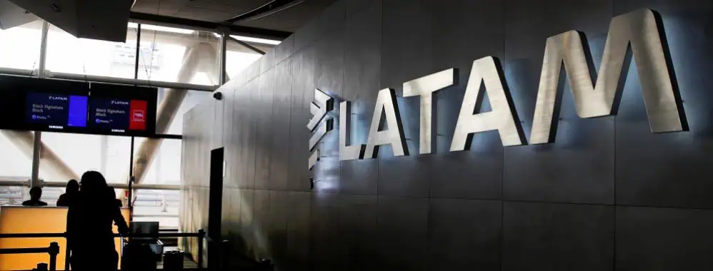 Latam Airlines cesa contrato a otros 1.000 empleados Latam Airlines se acoge al Capítulo 11 del Código de Bancarrota en EE. UU.
