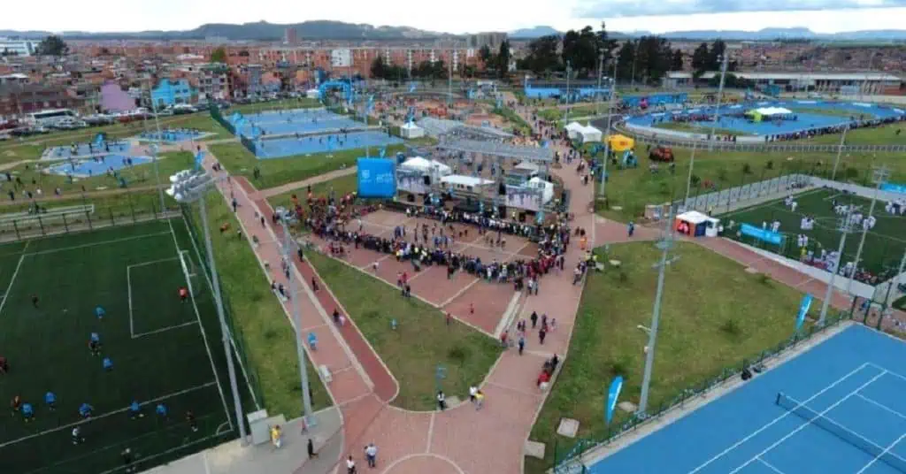 Bogotá estudia plan de contingencia para una cuarentena más estricta en Kennedy Bogotá estudia plan de contingencia para una cuarentena más estricta en Kennedy