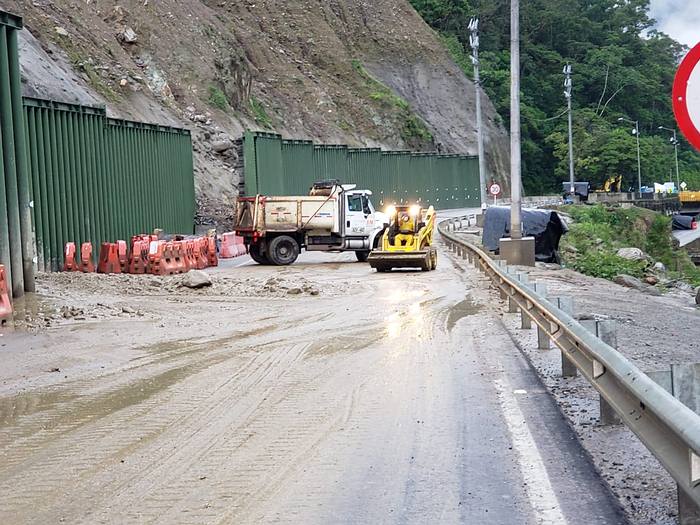 Habilitan paso alterno en vía Bogotá-Villavicencio tras deslizamientos