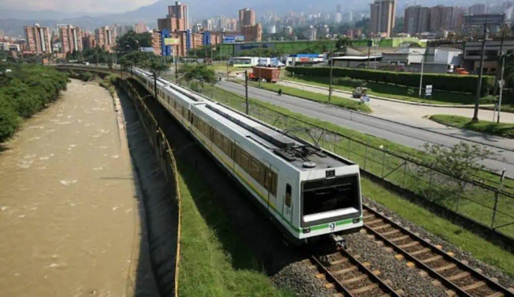 30 años del Metro de Medellín: Así puede conocer la historia y los hitos del megaproyecto férreo 30 años del Metro de Medellín: Así puede conocer la historia y los hitos del megaproyecto férreo