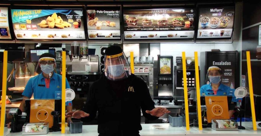 Ventas globales de McDonald's cayeron por limitación de operaciones tras Covid-19