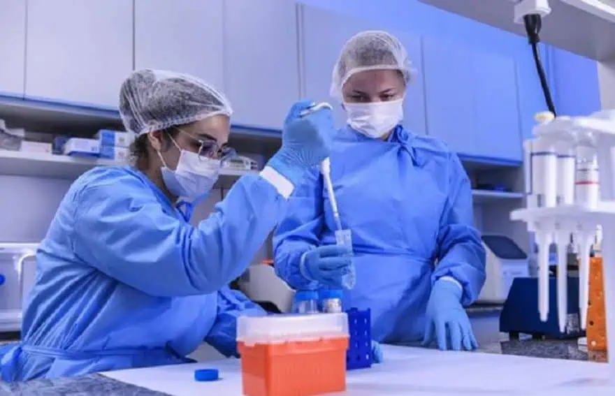 Unión Europea rechaza alianza dirigida por OMS para distribuir vacunas Covid-19 Colombia prevé vacuna contra coronavirus a mediados de 2021; invertirá US$213 millones