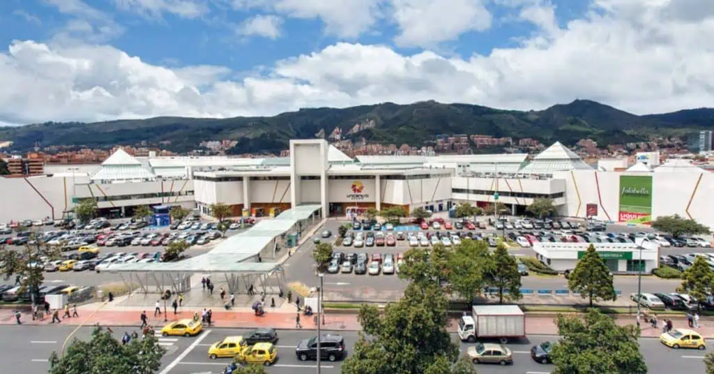 Llega UF! Unifest 2025 a Unicentro Bogotá: Más de 40 marcas tendrán descuentos de hasta el 40 % Unicentro Bogotá (Foto América Retail)