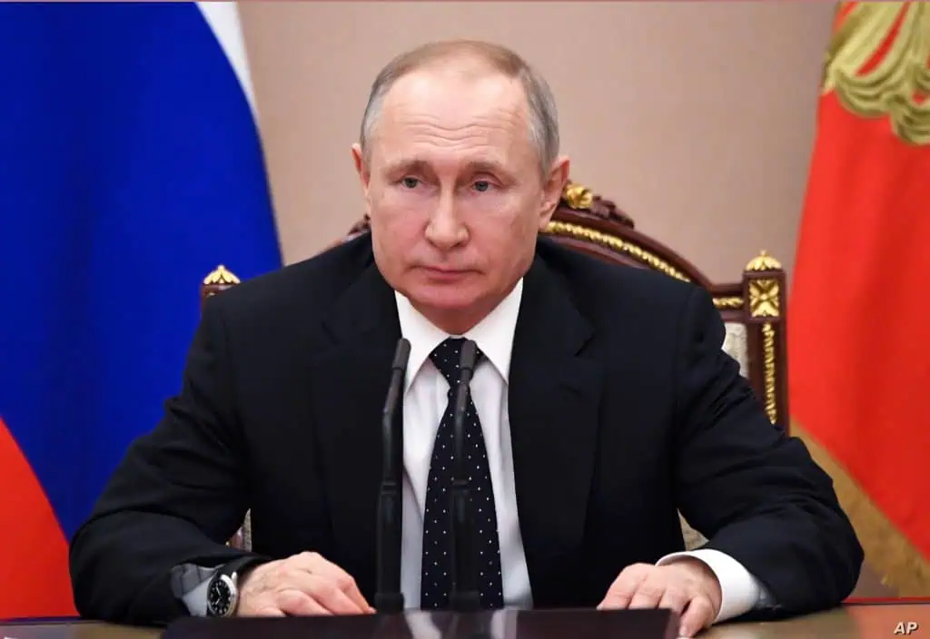 Fitch rebajó de nuevo calificación de Rusia tras invasión a Ucrania Fitch rebajó de nuevo calificación de Rusia tras invasión a Ucrania