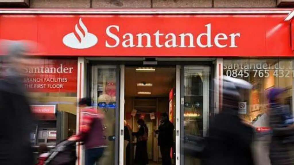 Banco Santander Colombia anuncia relevo en su presidencia Santander ve atractivos a Sabadell y Liberbank como bancos ‘interesantes’ a comprar en España