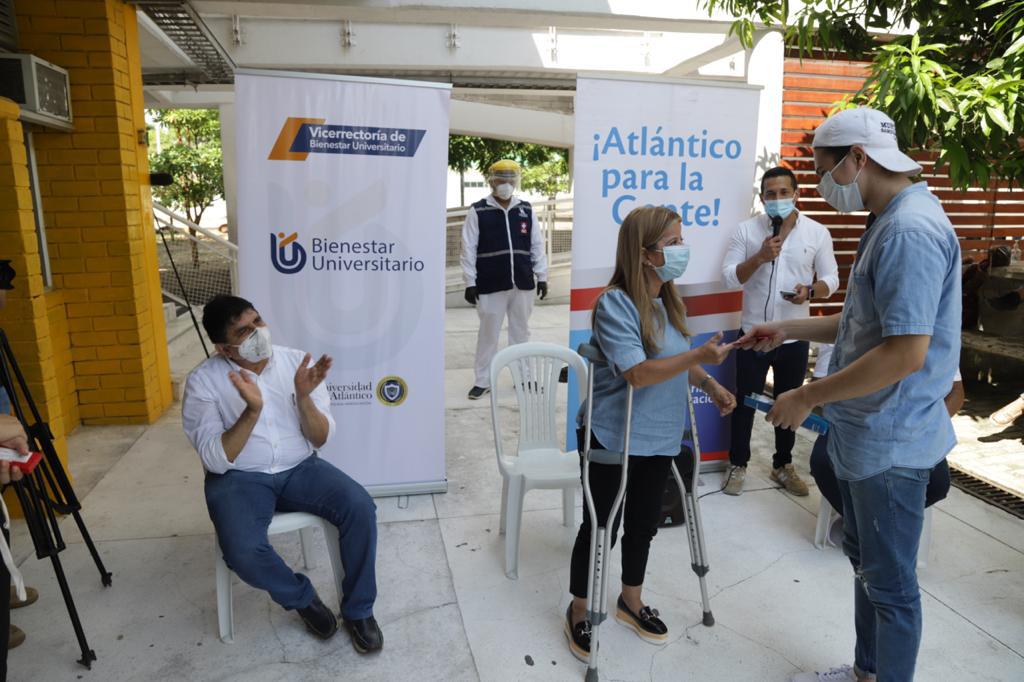 En Atlántico se entregan 19.000 simcards con planes móviles a estudiantes del departamento