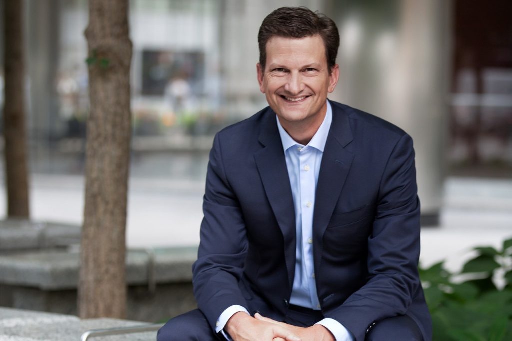 KPMG reelige a William B. Thomas como su CEO global