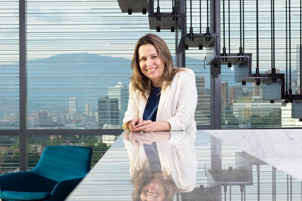 Grupo Sura nombra a Mónica Guarín como nueva vicepresidente de Asuntos Corporativos