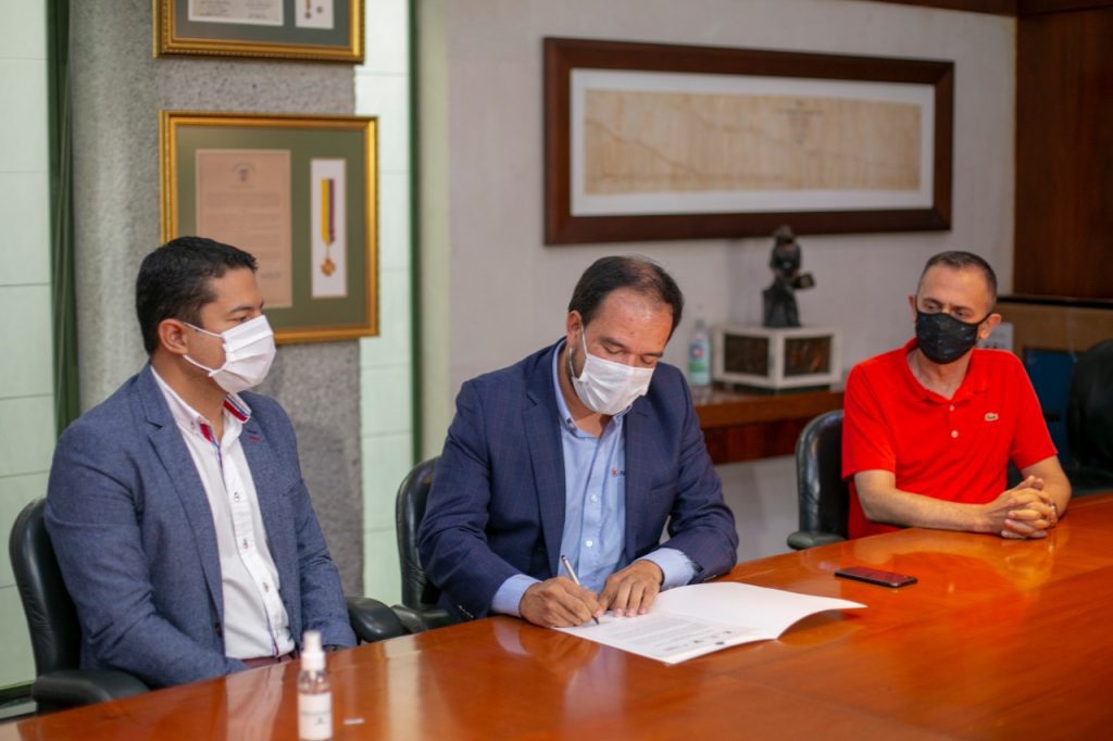 IDEA e Inficaldas firmaron acuerdo de voluntades para impulsar proyectos