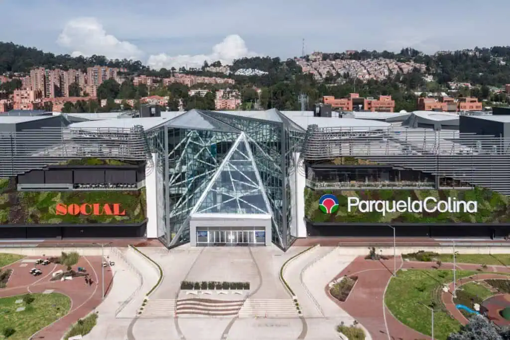 H&M llegará a nuevas ciudades en Colombia en malls de Parque Arauco Parque Arauco realiza con éxito colocación de bonos en el mercado de capitales chileno