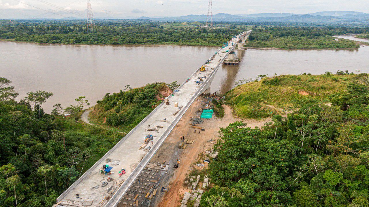 Avance de 97,5% tiene puente que conecta a Antioquia con Santander