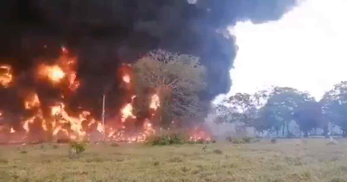 Explosión en oleoducto Caño Limón Coveñas genera emergencia en Arauca, Colombia Explosión en oleoducto Caño Limón Coveñas genera emergencia en Arauca, Colombia