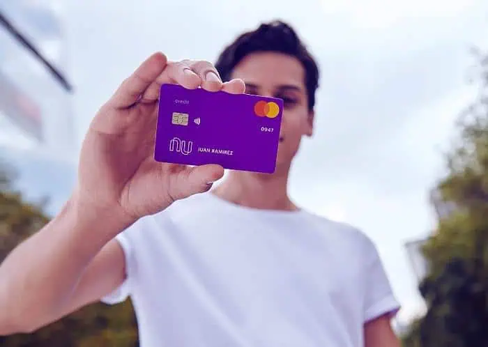 Nubank ya tiene 200 mil inscritos en Colombia para su tarjeta de crédito Nubank se suma a avalancha de reducción de intereses en tarjetas en Colombia: así queda tasa