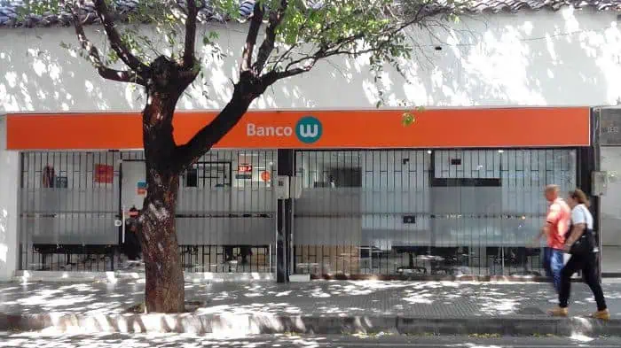 Avanza el proceso para que la Fundación Grupo Social se quede con el 51 % del Banco W Avanza el proceso para que la Fundación Grupo Social se quede con el 51 % del Banco W