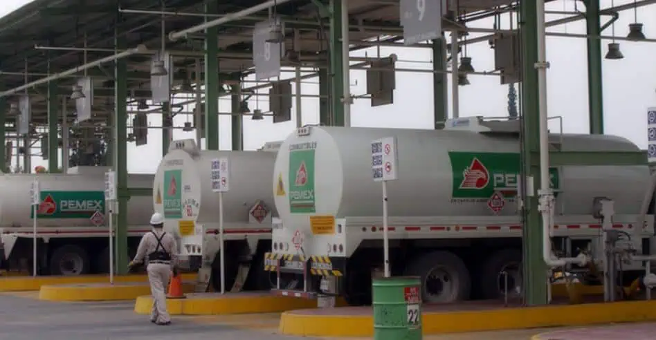 Caen ingresos de Pemex y CFE en 2020, las dos estatales mexicanas Caen ingresos de Pemex y CFE en 2020, las dos estatales mexicanas