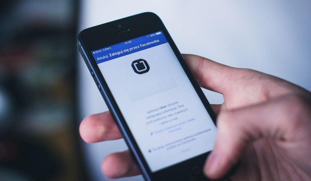 Por primera vez, Uber reconoce a conductores en Reino Unido como trabajadores