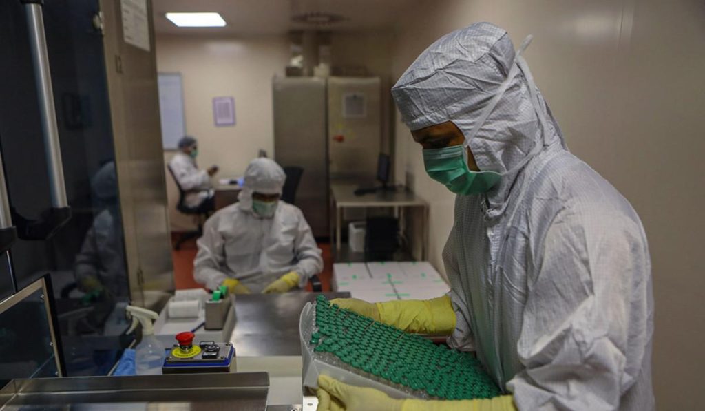 Más países europeos suspenden aplicación de vacuna de Oxford/ AstraZeneca