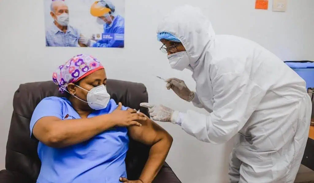 Cobertura de la primera dosis de la vacuna contra Covid-19 en Antioquia avanza al 91,5 %: EPS Sura Cobertura de la primera dosis de la vacuna contra Covid-19 en Antioquia avanza al 91,5 %: EPS Sura