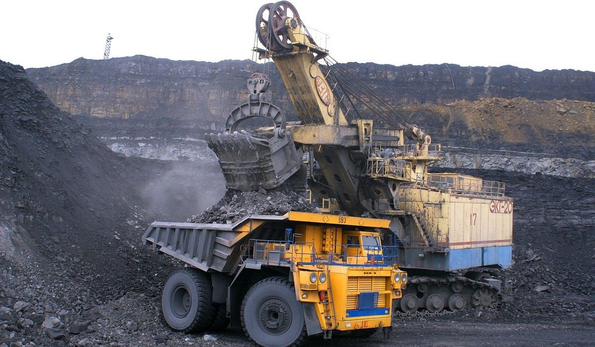 Colombia espera alza de 20 % y 10 % en producción de carbón y oro para 2021