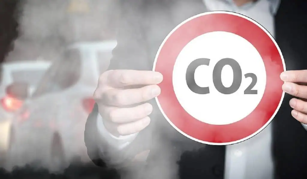 ONU advierte que países están lejos de cumplir el Acuerdo de París Emisiones de CO2