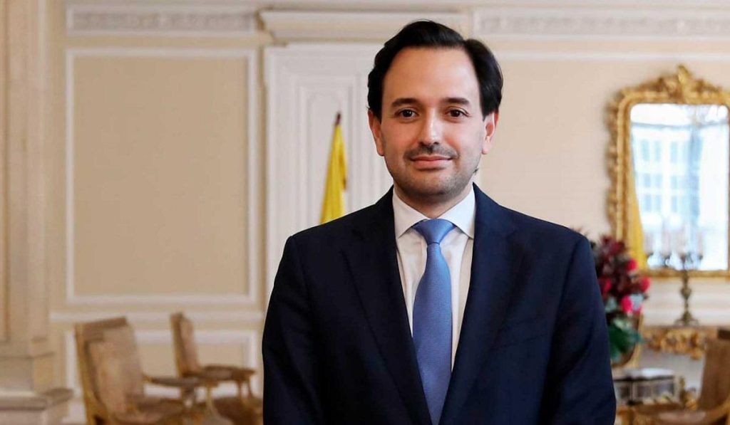 Diego Mesa, ministro de Energía de Colombia, es positivo para Covid-19